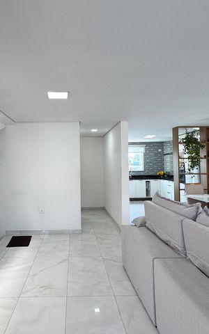 Casa à venda com 223m², 4 quartos e 6 vagas Casa à venda com 223m², 4 quartos e 6 vagasSala
