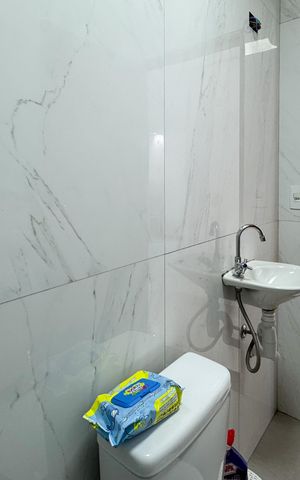 Casa à venda com 223m², 4 quartos e 6 vagas Casa à venda com 223m², 4 quartos e 6 vagasBanheiro Social 2