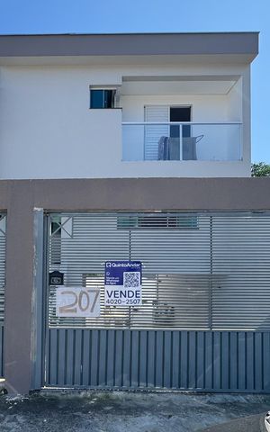 Casa à venda com 223m², 4 quartos e 6 vagas Casa à venda com 223m², 4 quartos e 6 vagasFachada
