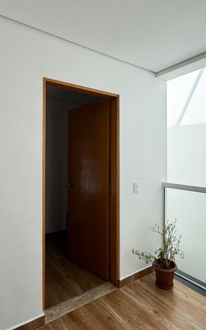 Casa à venda com 223m², 4 quartos e 6 vagas Casa à venda com 223m², 4 quartos e 6 vagasAcesso - Quartos