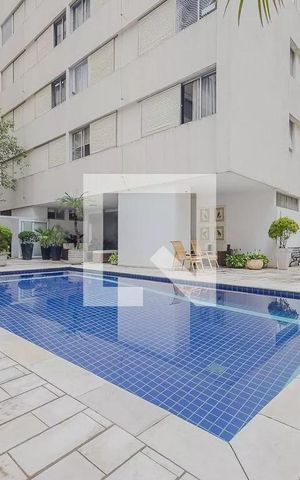 Apartamento à venda com 140m², 3 quartos e 2 vagas Apartamento à venda com 140m², 3 quartos e 2 vagasÁrea comum - Piscina
