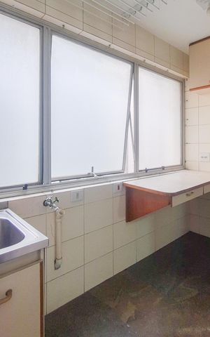 Apartamento à venda com 140m², 3 quartos e 2 vagas Apartamento à venda com 140m², 3 quartos e 2 vagasÁrea de Serviço