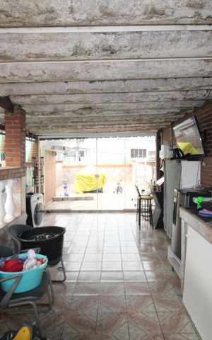 Casa à venda com 600m², 2 quartos e 2 vagasÁrea de Serviço