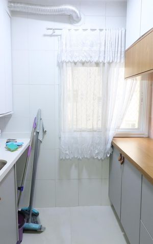 Apartamento à venda com 86m², 2 quartos e 2 vagasCozinha e Área de Serviço