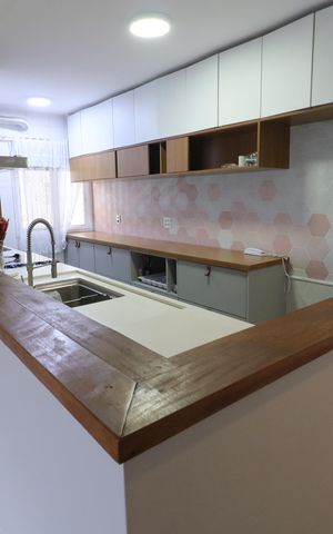 Apartamento à venda com 86m², 2 quartos e 2 vagasCozinha e Área de Serviço