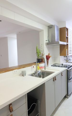 Apartamento à venda com 86m², 2 quartos e 2 vagasCozinha e Área de Serviço