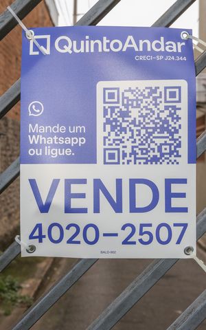 Casa de condomínio à venda com 90m², 2 quartos e 1 vaga Casa de condomínio à venda com 90m², 2 quartos e 1 vagaFachada