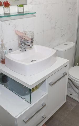 Casa de condomínio à venda com 90m², 2 quartos e 1 vaga Casa de condomínio à venda com 90m², 2 quartos e 1 vagaBanheiro