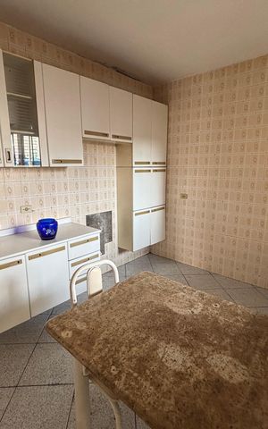Casa à venda com 130m², 4 quartos e 2 vagas Casa à venda com 130m², 4 quartos e 2 vagasCozinha
