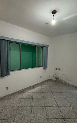 Casa à venda com 130m², 4 quartos e 2 vagas Casa à venda com 130m², 4 quartos e 2 vagasSala
