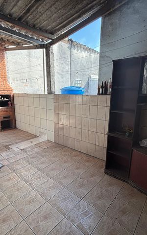 Casa à venda com 130m², 4 quartos e 2 vagas Casa à venda com 130m², 4 quartos e 2 vagasÁrea de Serviço