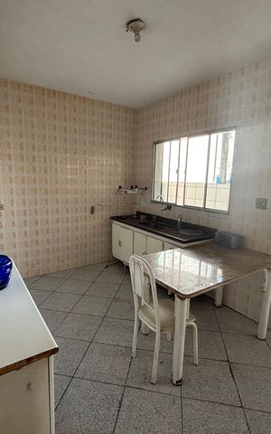 Casa à venda com 130m², 4 quartos e 2 vagas Casa à venda com 130m², 4 quartos e 2 vagasCozinha