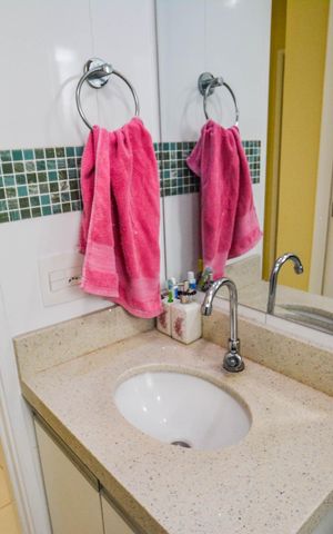 Apartamento à venda com 55m², 2 quartos e 1 vaga Apartamento à venda com 55m², 2 quartos e 1 vagaBanheiro Social