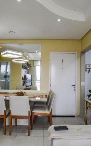 Apartamento à venda com 55m², 2 quartos e 1 vaga Apartamento à venda com 55m², 2 quartos e 1 vagaSala