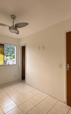 Casa à venda com 84m², 3 quartos e 1 vaga Casa à venda com 84m², 3 quartos e 1 vagaSuíte