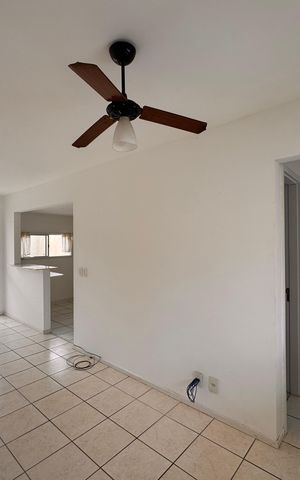 Casa à venda com 84m², 3 quartos e 1 vaga Casa à venda com 84m², 3 quartos e 1 vagaSala