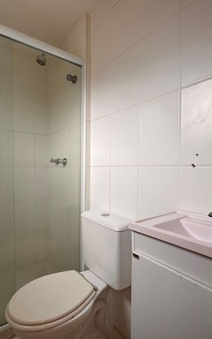 Casa à venda com 84m², 3 quartos e 1 vaga Casa à venda com 84m², 3 quartos e 1 vagaBanheiro da Suíte
