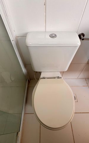 Casa à venda com 84m², 3 quartos e 1 vaga Casa à venda com 84m², 3 quartos e 1 vagaBanheiro da Suíte