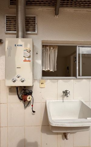 Casa à venda com 84m², 3 quartos e 1 vaga Casa à venda com 84m², 3 quartos e 1 vagaÁrea de serviço