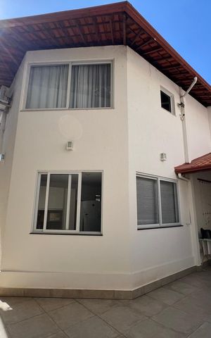 Casa de condomínio para alugar com 527m², 4 quartos e 4 vagas