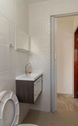 Casa à venda com 360m², 6 quartos e 5 vagas Casa à venda com 360m², 6 quartos e 5 vagasCasa 3 - Banheiro