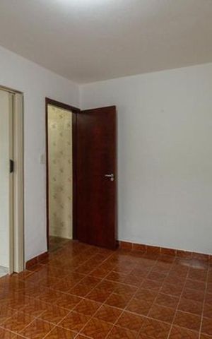 Casa à venda com 360m², 6 quartos e 5 vagas Casa à venda com 360m², 6 quartos e 5 vagasCasa 1 - Quarto 2