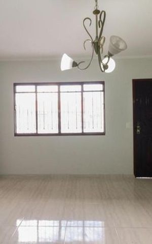 Casa à venda com 360m², 6 quartos e 5 vagas Casa à venda com 360m², 6 quartos e 5 vagasCasa 2- Sala