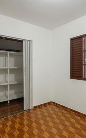 Casa à venda com 360m², 6 quartos e 5 vagas Casa à venda com 360m², 6 quartos e 5 vagasCasa 1 - Quarto 1