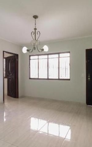 Casa à venda com 360m², 6 quartos e 5 vagas Casa à venda com 360m², 6 quartos e 5 vagasCasa 2- Sala