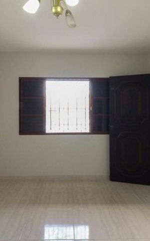 Casa à venda com 360m², 6 quartos e 5 vagas Casa à venda com 360m², 6 quartos e 5 vagasCasa 2 - Quarto 1