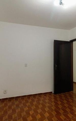 Casa à venda com 360m², 6 quartos e 5 vagas Casa à venda com 360m², 6 quartos e 5 vagasCasa 1 - Quarto 2
