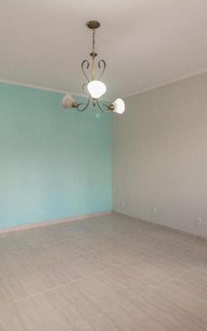Casa à venda com 360m², 6 quartos e 5 vagas Casa à venda com 360m², 6 quartos e 5 vagasCasa 2- Sala