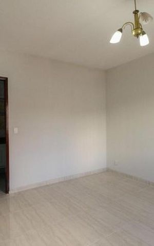 Casa à venda com 360m², 6 quartos e 5 vagas Casa à venda com 360m², 6 quartos e 5 vagasCasa 2 - Quarto 1