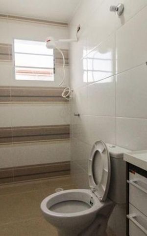 Casa à venda com 360m², 6 quartos e 5 vagas Casa à venda com 360m², 6 quartos e 5 vagasCasa 3 - Banheiro
