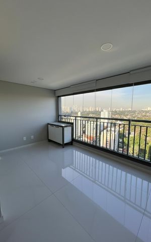Apartamento para alugar com 72m², 2 quartos e 1 vaga Apartamento para alugar com 72m², 2 quartos e 1 vagaVaranda