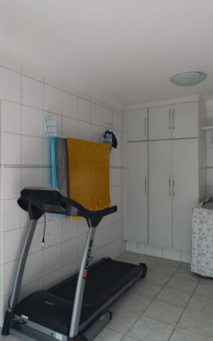 Casa à venda com 175m², 3 quartos e 3 vagas Casa à venda com 175m², 3 quartos e 3 vagasÁrea de Serviço