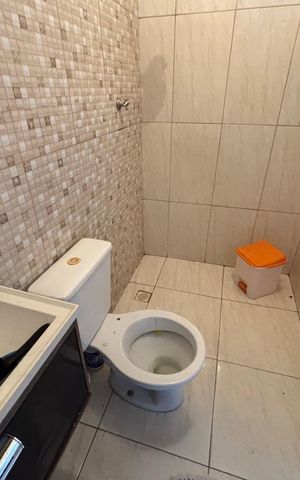 Casa à venda com 99m², 3 quartos e sem vaga Casa à venda com 99m², 3 quartos e sem vagaBanheiro 2