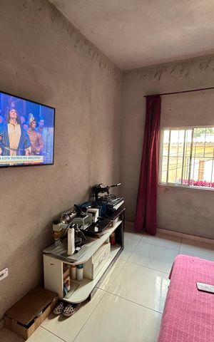 Casa à venda com 99m², 3 quartos e sem vaga Casa à venda com 99m², 3 quartos e sem vagaSala
