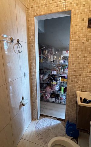 Casa à venda com 99m², 3 quartos e sem vaga Casa à venda com 99m², 3 quartos e sem vagaBanheiro 2