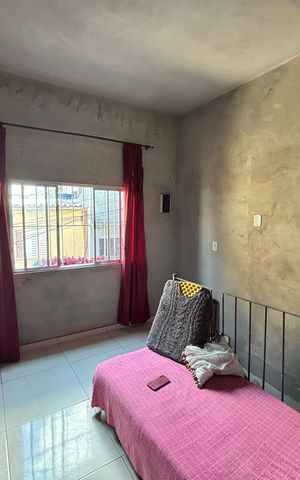 Casa à venda com 99m², 3 quartos e sem vaga Casa à venda com 99m², 3 quartos e sem vagaSala