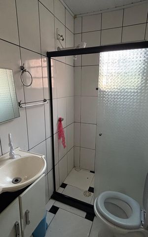 Casa à venda com 99m², 3 quartos e sem vaga Casa à venda com 99m², 3 quartos e sem vagaBanheiro