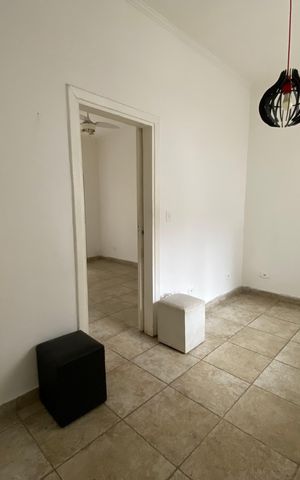 Apartamento à venda com 1300m², 2 quartos e sem vagaSala