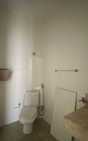Apartamento à venda com 1300m², 2 quartos e sem vagaBanheiro