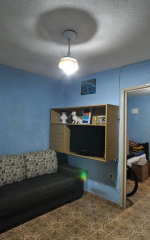 Casa à venda com 196m², 2 quartos e 1 vagaSala