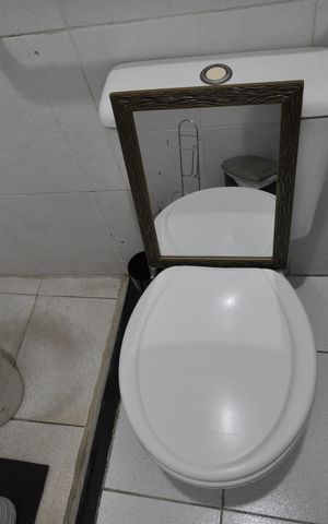 Casa à venda com 196m², 2 quartos e 1 vagaBanheiro 1