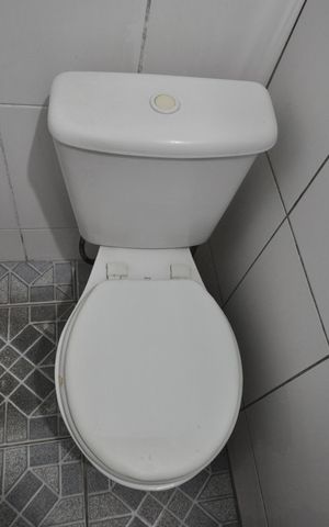 Casa à venda com 196m², 2 quartos e 1 vagaBanheiro de serviço