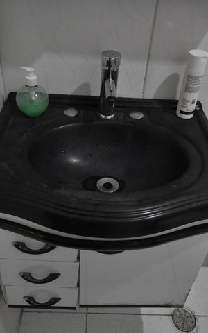 Casa à venda com 196m², 2 quartos e 1 vagaBanheiro 1