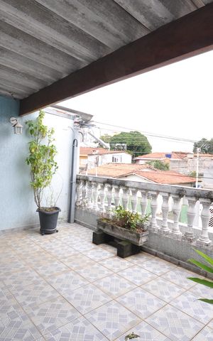 Casa à venda com 196m², 2 quartos e 1 vagaVaranda
