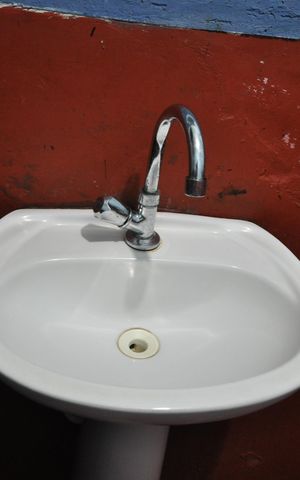 Casa à venda com 196m², 2 quartos e 1 vagaBanheiro 2