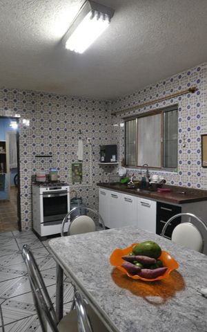 Casa à venda com 196m², 2 quartos e 1 vagaCozinha